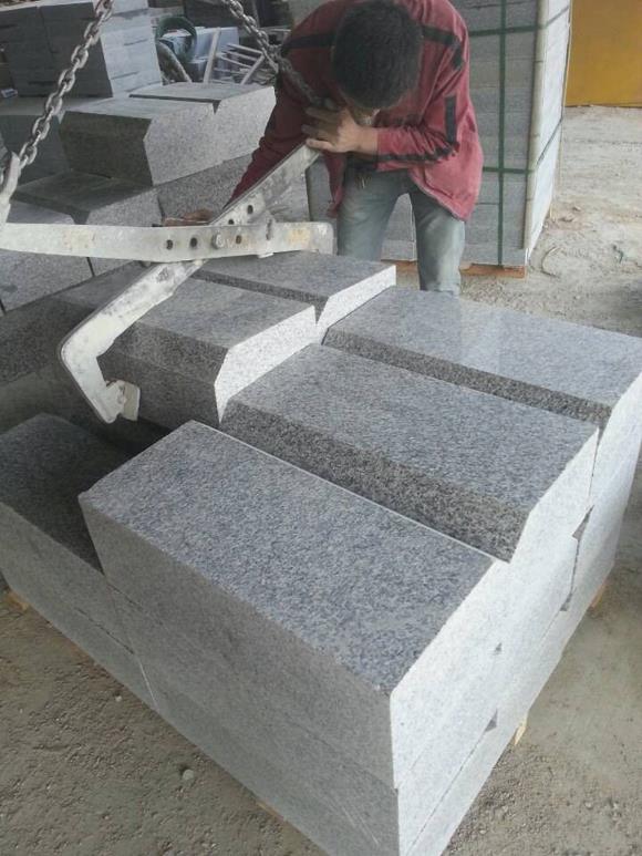 गर्म और सस्ता ग्रेनाइट केर्बस्टोन